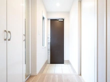 【神奈川県/川崎市麻生区高石】川崎市麻生区高石4丁目　中古戸建 玄関