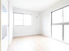 【神奈川県/川崎市麻生区高石】川崎市麻生区高石4丁目　中古戸建 洋室：約6.0帖