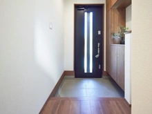 【東京都/町田市鶴川】町田市鶴川4丁目　新築戸建B号棟 玄関