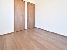 【東京都/町田市鶴川】町田市鶴川4丁目　新築戸建B号棟 洋室：約5.2帖