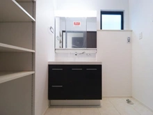 【神奈川県/川崎市多摩区南生田】川崎市多摩区南生田3丁目　C棟 洗面室