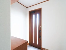 【東京都/多摩市和田】多摩市和田　中古戸建 玄関