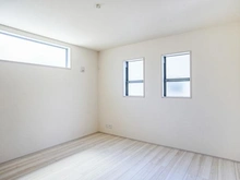 【東京都/稲城市若葉台】稲城市若葉台1丁目　新築戸建5号棟 洋室：約8.0帖
ウォークインクローゼット付き