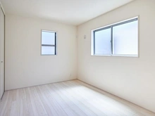 【東京都/稲城市若葉台】稲城市若葉台1丁目　新築戸建5号棟 洋室：約6.5帖
