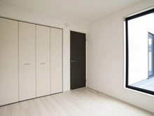 【東京都/稲城市東長沼】稲城市東長沼　新築戸建2号棟 洋室：約5.2帖