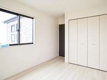 【東京都/稲城市東長沼】稲城市東長沼　新築戸建2号棟 洋室：約6.0帖