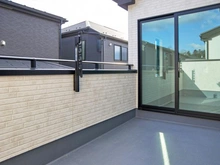 【東京都/稲城市東長沼】稲城市東長沼　新築戸建2号棟 バルコニー