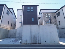 【東京都/稲城市東長沼】稲城市東長沼　新築戸建3号棟 建築中の外観：全9棟