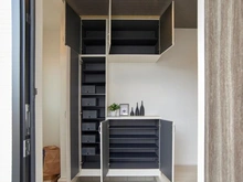 【東京都/稲城市東長沼】稲城市東長沼　新築戸建3号棟 玄関：収納