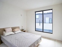 【東京都/稲城市東長沼】稲城市東長沼　新築戸建3号棟 洋室：約7.5帖
約1.8帖のウォークインクローゼット付き