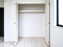 【東京都/稲城市東長沼】稲城市東長沼　新築戸建5号棟 洋室：約6.0帖