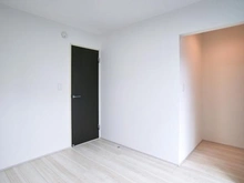 【東京都/稲城市東長沼】稲城市東長沼　新築戸建5号棟 洋室：約5.2帖
約1.1帖のウォークインクローゼット付き