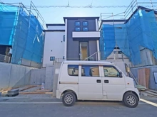 【東京都/稲城市東長沼】稲城市東長沼　新築戸建7号棟 建築中の外観：全9棟