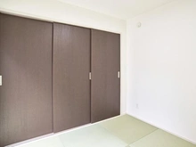 【東京都/稲城市東長沼】稲城市東長沼　新築戸建7号棟 和室：約4.5帖