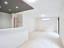 【東京都/稲城市東長沼】稲城市東長沼　新築戸建8号棟 LDK：約18.0帖