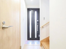 【東京都/世田谷区上祖師谷】世田谷区上祖師谷2丁目中古戸建 玄関