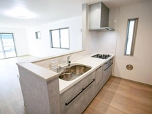 【東京都/稲城市東長沼】稲城市東長沼　新築戸建2号棟 キッチン