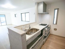 【東京都/稲城市東長沼】稲城市東長沼　新築戸建2号棟 キッチン