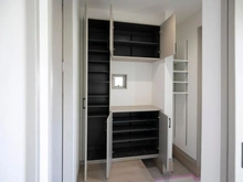 【東京都/稲城市東長沼】稲城市東長沼　新築戸建2号棟 玄関