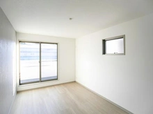 【東京都/稲城市東長沼】稲城市東長沼　新築戸建2号棟 洋室：約7.1帖
ウォークインクローゼット付き