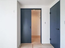 【神奈川県/川崎市多摩区南生田】川崎市多摩区南生田1丁目　新築戸建 洋室：約6.0帖
ウォークインクローゼット付き