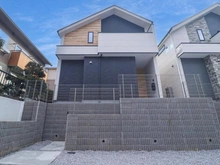 【東京都/町田市成瀬台】町田市成瀬台1丁目　新築戸建1号棟 外観：全2棟　写真中央