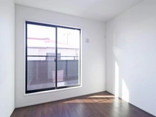 【神奈川県/川崎市麻生区東百合丘】川崎市麻生区東百合丘1丁目　中古戸建 洋室：約4.4帖