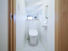 【神奈川県/川崎市麻生区千代ケ丘】川崎市麻生区千代ケ丘6丁目　新築戸建 トイレ：1階