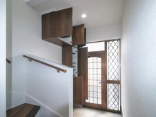 【神奈川県/座間市ひばりが丘】座間市ひばりが丘1丁目中古戸建 玄関