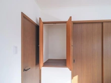 【神奈川県/座間市ひばりが丘】座間市ひばりが丘1丁目中古戸建 洋室：約7.0帖