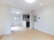 【神奈川県/横浜市保土ケ谷区法泉】横浜市保土ヶ谷区法泉1丁目中古戸建 LDK：約18.4帖