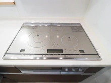 【神奈川県/横浜市保土ケ谷区法泉】横浜市保土ヶ谷区法泉1丁目中古戸建 キッチン：IHクッキングヒーター