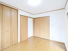 【神奈川県/横浜市戸塚区舞岡町】横浜市戸塚区舞岡町中古戸建 洋室：約6.0帖