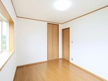 【神奈川県/横浜市戸塚区舞岡町】横浜市戸塚区舞岡町中古戸建 洋室：約6.0帖