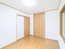 【神奈川県/横浜市戸塚区舞岡町】横浜市戸塚区舞岡町中古戸建 洋室：約6.0帖