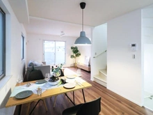 【神奈川県/横浜市鶴見区大東町】横浜市鶴見区大東町中古戸建 リビング・ダイニング