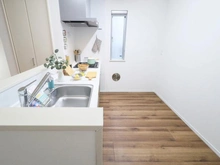 【神奈川県/横浜市鶴見区大東町】横浜市鶴見区大東町中古戸建 キッチン