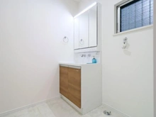 【神奈川県/横浜市鶴見区大東町】横浜市鶴見区大東町中古戸建 洗面室