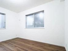 【神奈川県/横浜市鶴見区大東町】横浜市鶴見区大東町中古戸建 サービスルーム（納戸）：約6.1帖