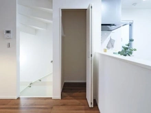 【神奈川県/横浜市鶴見区大東町】横浜市鶴見区大東町中古戸建 LDK：収納