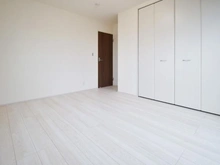 【神奈川県/横浜市瀬谷区宮沢】横浜市瀬谷区宮沢2丁目 新築戸建1号棟 洋室：約5.3帖