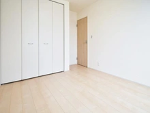 【神奈川県/横浜市瀬谷区宮沢】横浜市瀬谷区宮沢2丁目 新築戸建3号棟 洋室：約5.3帖