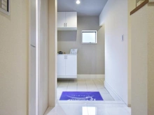 【神奈川県/横浜市瀬谷区宮沢】横浜市瀬谷区宮沢2丁目 新築戸建4号棟 玄関