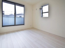 【神奈川県/横浜市瀬谷区宮沢】横浜市瀬谷区宮沢2丁目 新築戸建4号棟 洋室：約5.3帖