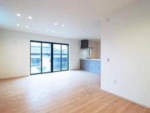 【神奈川県/川崎市麻生区東百合丘】川崎市麻生区東百合丘4丁目新築戸建 LDK：約22.2帖
床暖房付き