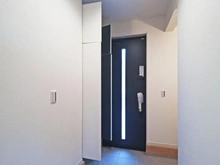 【神奈川県/川崎市麻生区東百合丘】川崎市麻生区東百合丘4丁目新築戸建 玄関