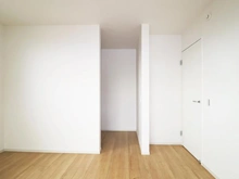 【神奈川県/川崎市麻生区東百合丘】川崎市麻生区東百合丘4丁目新築戸建 洋室：約9.5帖
ウォークインクローゼット付き