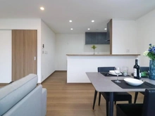 【神奈川県/川崎市麻生区王禅寺東】川崎市麻生区王禅寺東1丁目　新築戸建1号棟 LDK：約19.3帖
床暖房付き