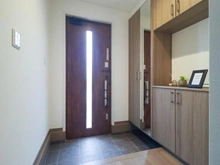 【神奈川県/川崎市麻生区王禅寺東】川崎市麻生区王禅寺東1丁目　新築戸建1号棟 玄関