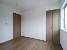 【神奈川県/川崎市麻生区王禅寺東】川崎市麻生区王禅寺東1丁目　新築戸建1号棟 洋室：約5.5帖